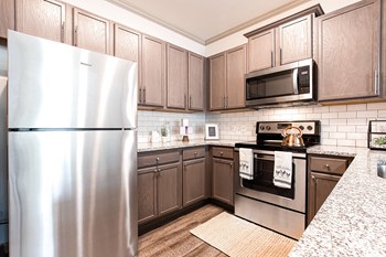 Fully Equipped Kitchen Fully Equipped Kitchen at Century New Holland, Georgia, 30501 - Photo Gallery 2