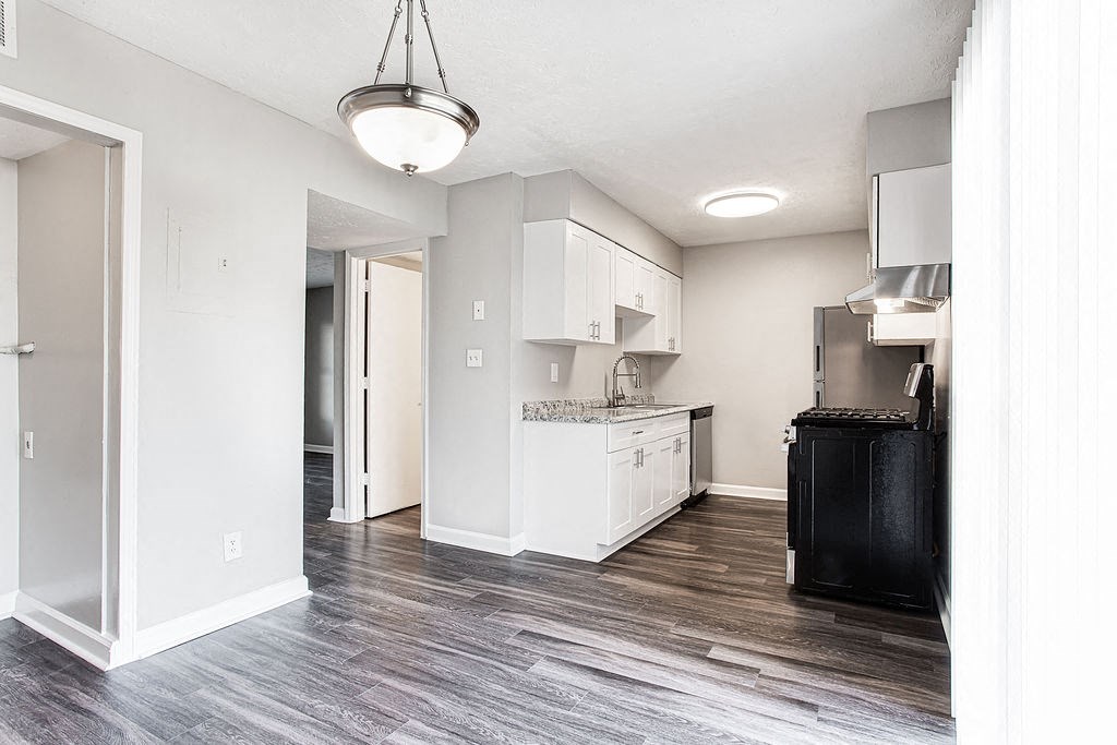KItchen and dinning area  at Chelsea Place apartments Lithonia, GA
