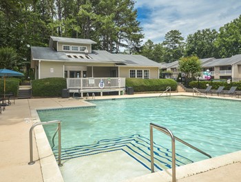 Daytime poolat Harvard Place Apartment Homes by ICER, Georgia - Photo Gallery 72