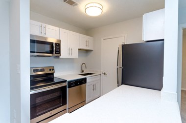 505 13Th Street Apt B4 2 Beds Apartment for Rent Photo Gallery 1