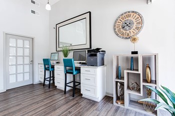 Leasing Office Interior - Photo Gallery 5