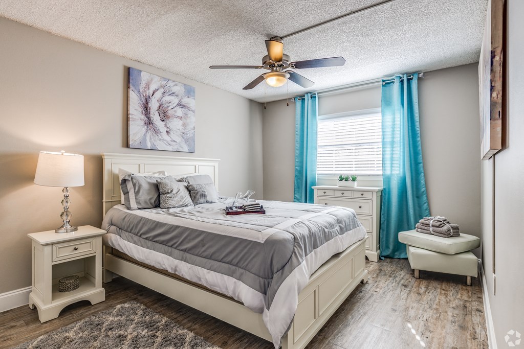 Spacious bedroom  at The Essex, Altamonte Springs