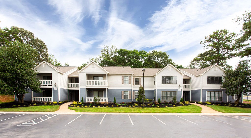 exterior area at Magnolia Place at Stockbridge Apartments, Stockbridge, 30281