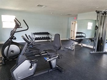 112 Essex Avenue 1-3 Beds Apartment for Rent - Photo Gallery 3