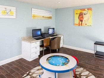 112 Essex Avenue 1-3 Beds Apartment for Rent - Photo Gallery 4