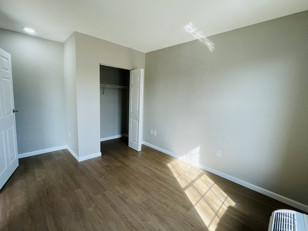 bedroom with desk nook at Flats at 87Ten, Charlotte, NC 28262