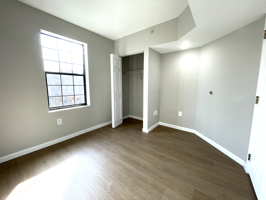 uniquely shaped bedroom at Flats at 87Ten, Charlotte, NC 28262