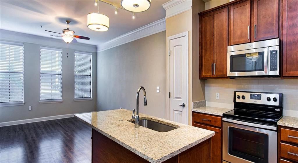 Breakfast bar at Eleven 85 Apartments, Georgia, 30318