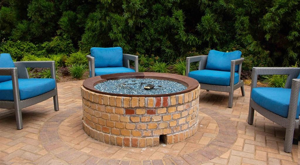 Rooftop sitting at Eleven 85 Apartments, Georgia