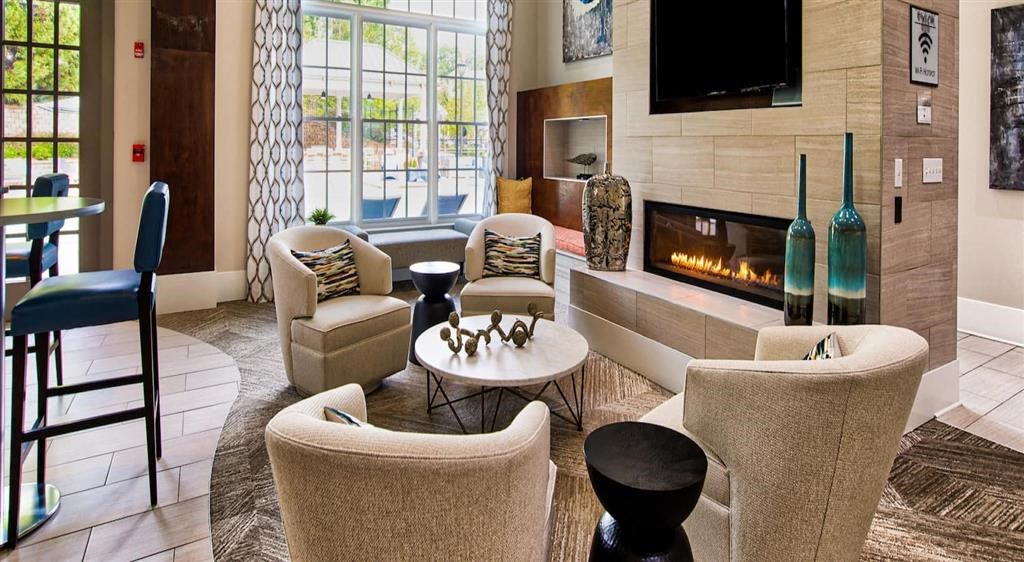 Living room sitting area at Eleven 85 Apartments, Atlanta, Georgia