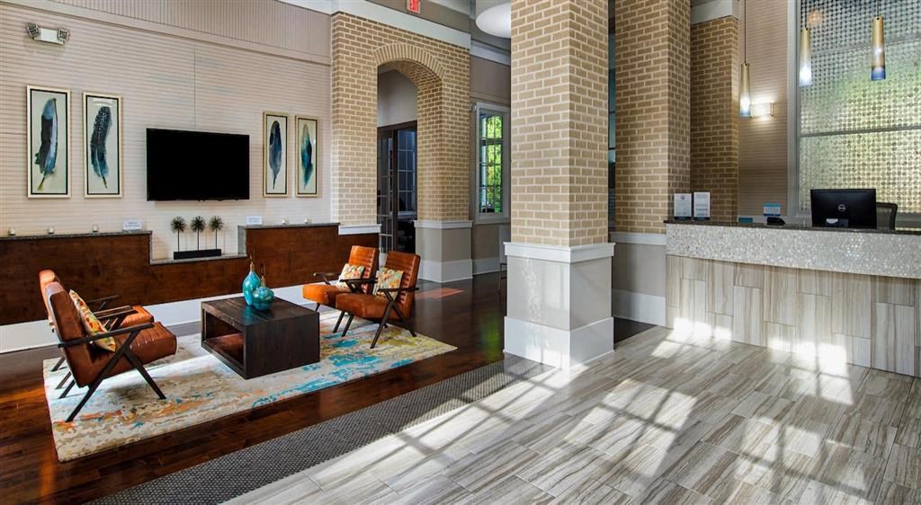 Living room at Eleven 85 Apartments, Atlanta, 30318