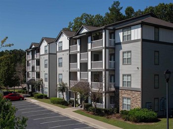 1000 Lenox Park Place 1-3 Beds Apartment for Rent - Photo Gallery 4