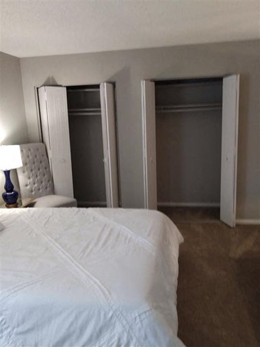 1500 Bellemeade Dr., SW 3 Beds Apartment for Rent