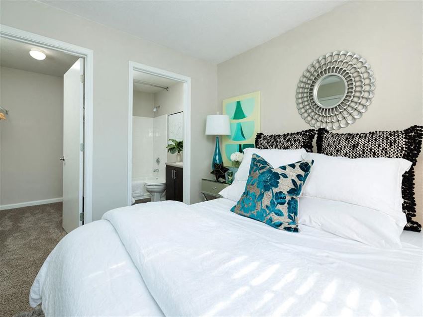 Spacious Bedrooms With En Suite Bathrooms Spacious Bedrooms With En Suite Bathrooms at Marbella Place, Stockbridge, Georgia