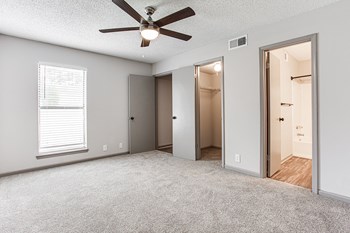Carpeted Bedroom Carpeted Bedroom at Hidden Lake, Union City, 30291 - Photo Gallery 6