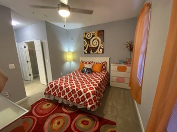 Edgewater Vista Apartments, Decatur Georgia, secondary bedroom with ceiling - Photo Gallery 25