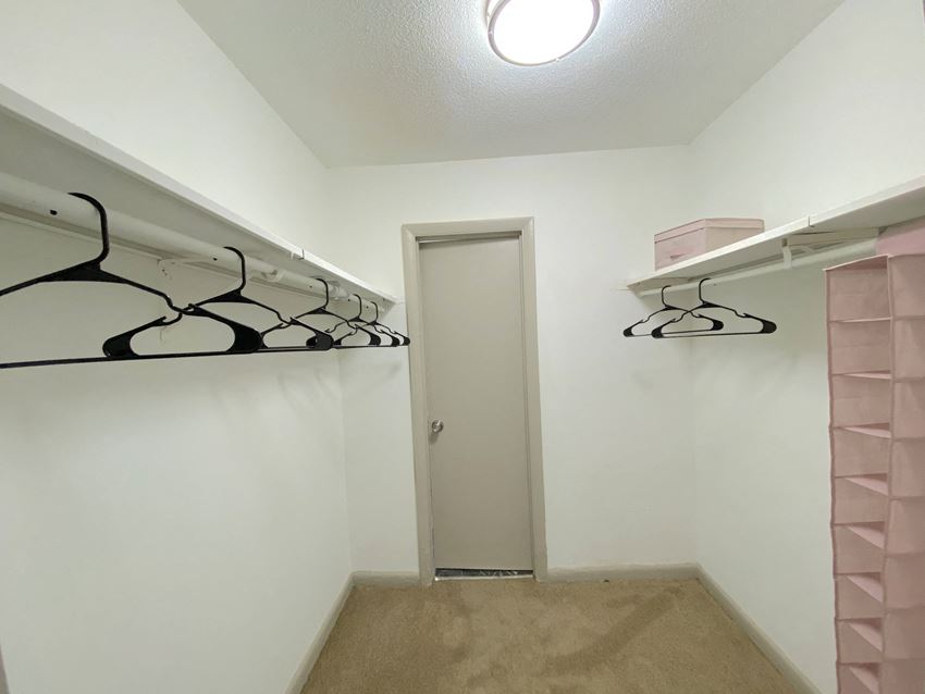 The Retreat @ Greenbriar Apartments By ICER