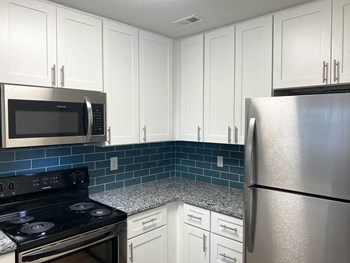 Sleek Stainless Steel Appliances at Cumberland Pointe in Smyrna, GA 30080