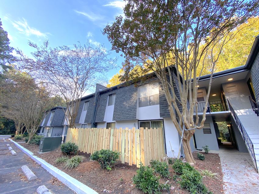 The Retreat @ Greenbriar Apartments By ICER