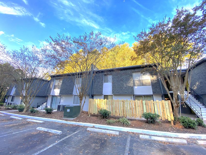 The Retreat @ Greenbriar Apartments By ICER