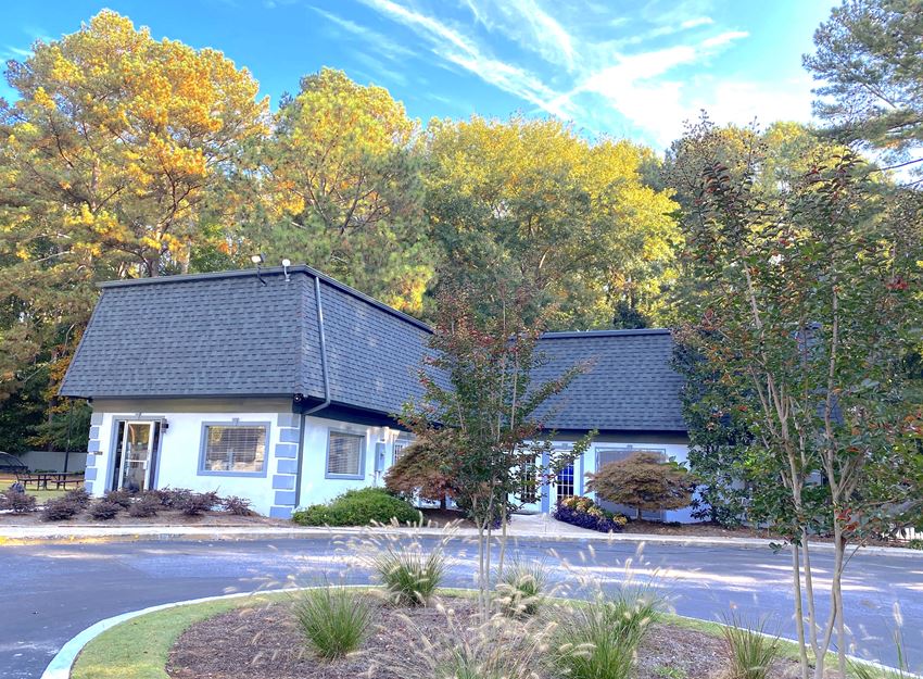 The Retreat @ Greenbriar Apartments By ICER