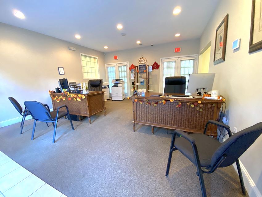 The Retreat @ Greenbriar Apartments By ICER