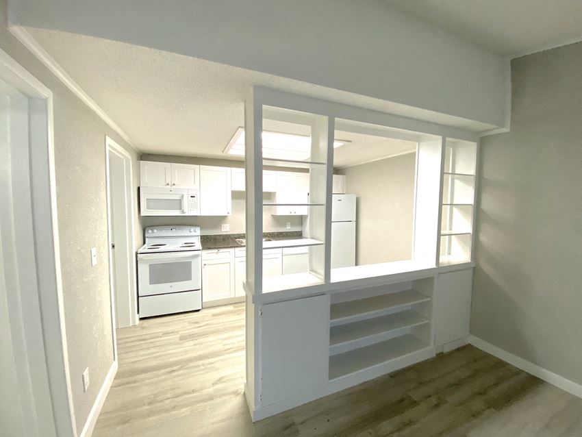 The Retreat @ Greenbriar Apartments By ICER