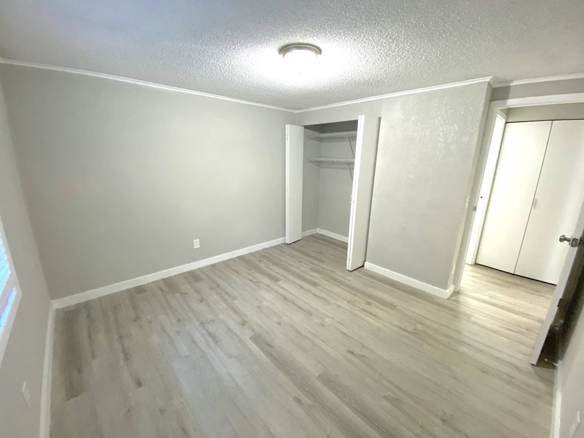 The Retreat @ Greenbriar Apartments By ICER