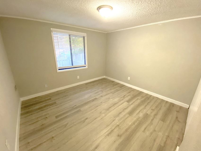 The Retreat @ Greenbriar Apartments By ICER