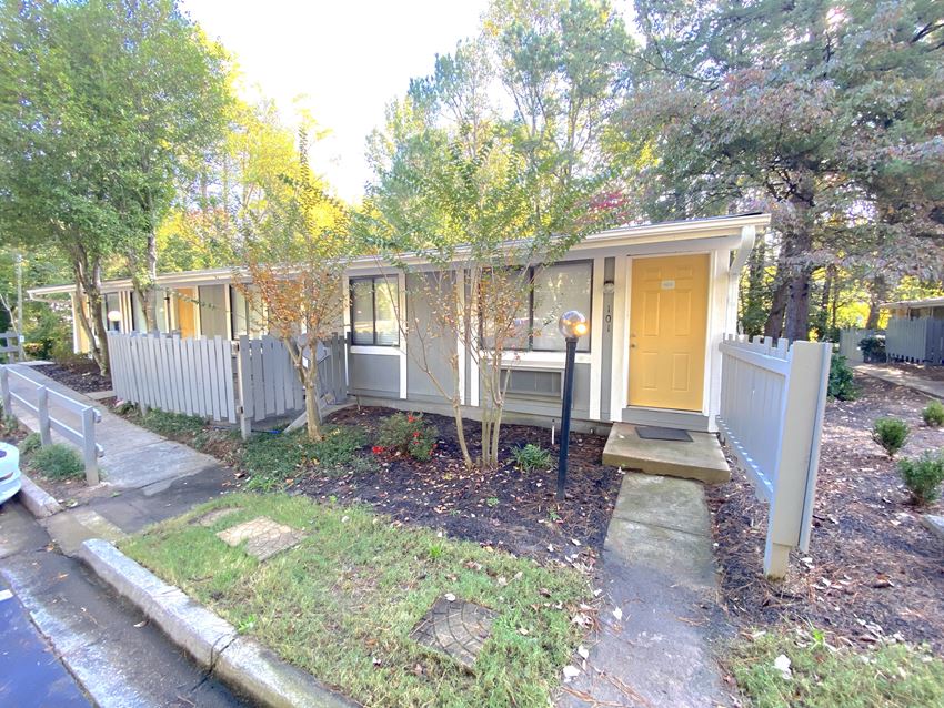 The Retreat @ Greenbriar Apartments By ICER