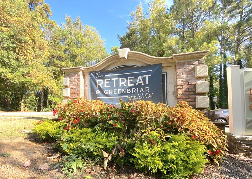 The Retreat @ Greenbriar Apartments By ICER