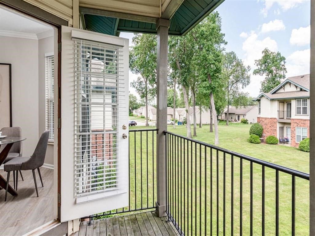 Balcony And Patio at Elevate on Main, Granger, IN, 46530
