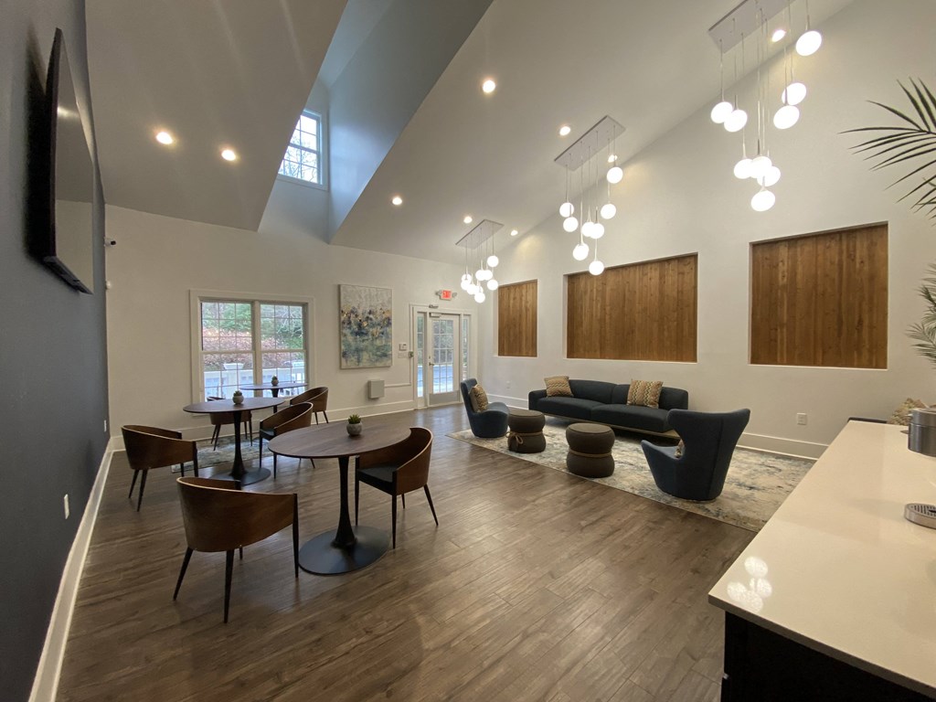 Common Room at Cumberland Pointe, Smyrna, Georgia