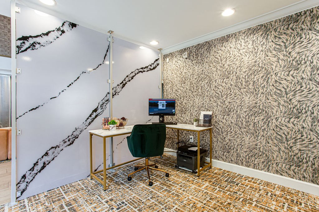 a home office with a computer on a desk at Emery Village, Georgia, 30504