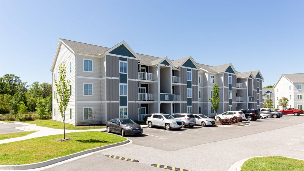 Elegant Exterior View Of Property at Liberty Club, Hinesville, 31313