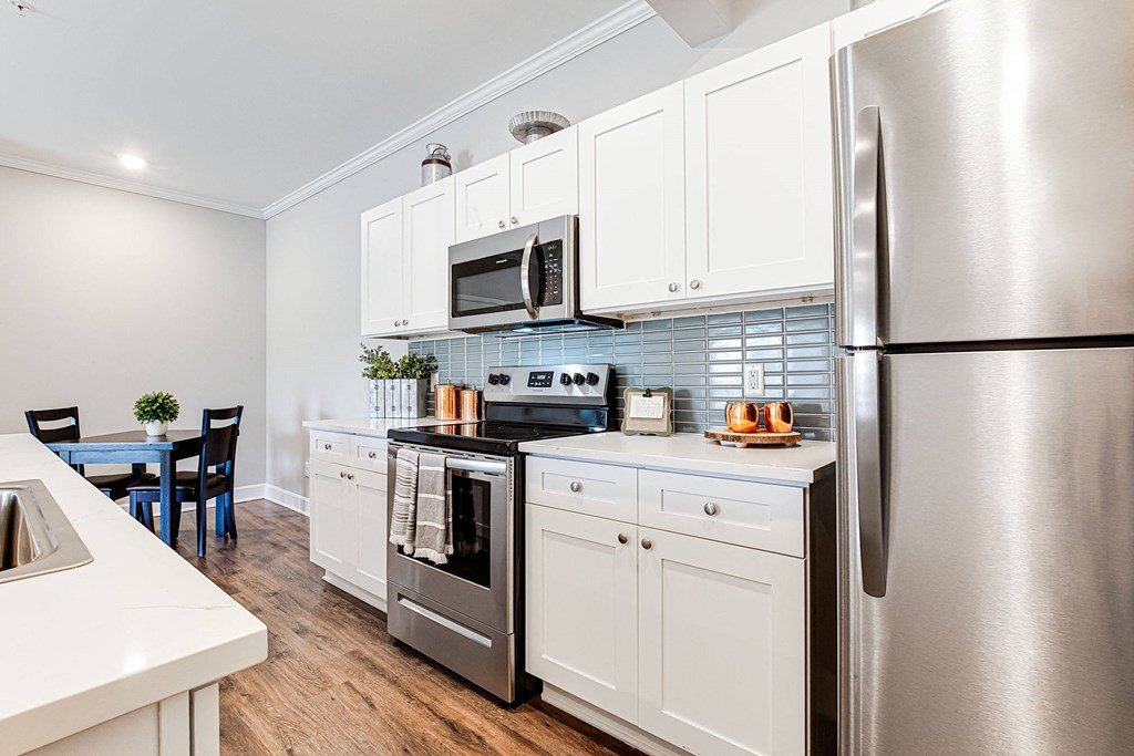 Fully Equipped Kitchen With Modern Appliances at Liberty Club, Hinesville, GA