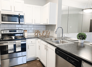 Beautifully renovated kitchen at Charlestowne, Georgia, 30144 - Photo Gallery 3