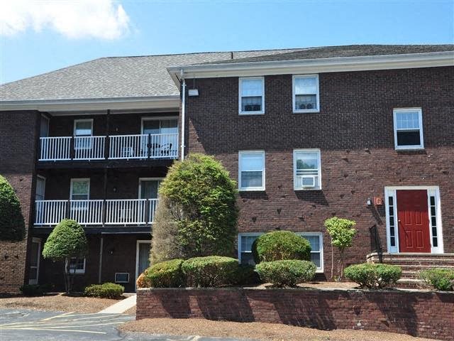 Chelmsford, MA Apartments Coach House Photo Gallery