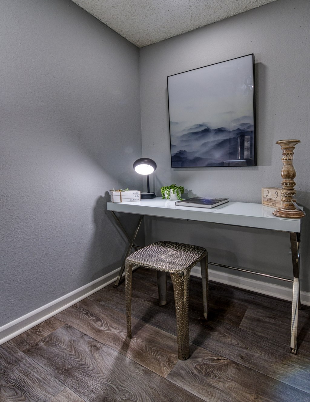 Living Room Nook at Vue on Medlock, Georgia, 30092