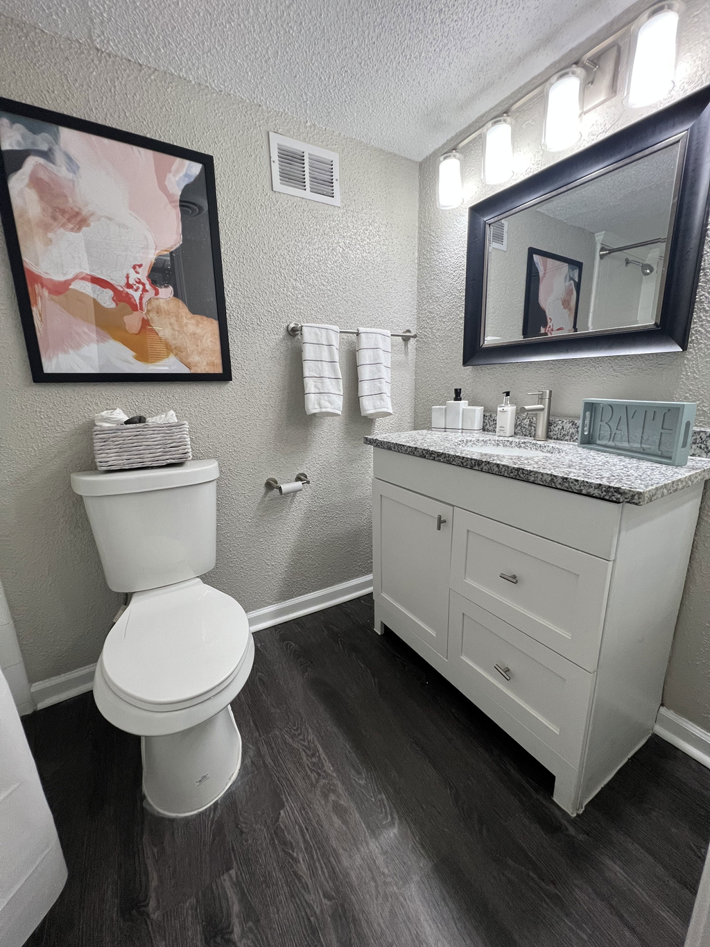 55 Pharr Apartment Bathroom