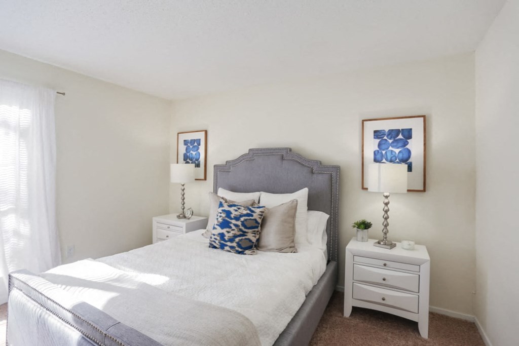 Large bedroom queen size bed Large bedroom queen size bed at Reserve at Peachtree Corners, Georgia