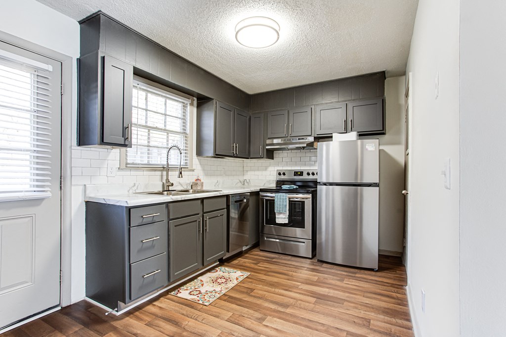 Kitchens With High-Quality Countertops at Retreat at St. Andrews, Columbia, SC, 29210