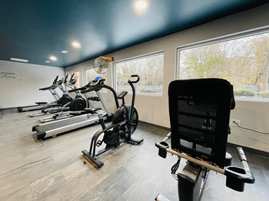 Fitness center at Scarlote Pointe apartments Charlotte, NC