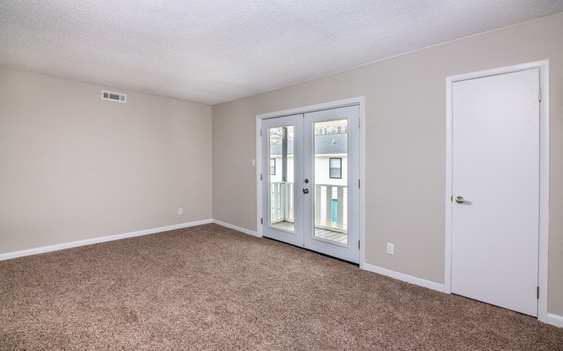 Unfurnished rooms with wooden floors at The Cleo Apartments, Athens, AL