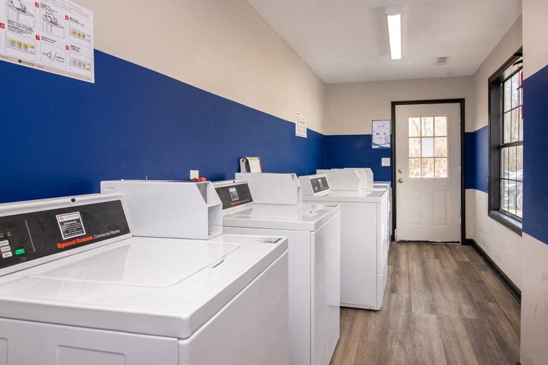 Laundry roomat The Cleo Apartments, Alabama