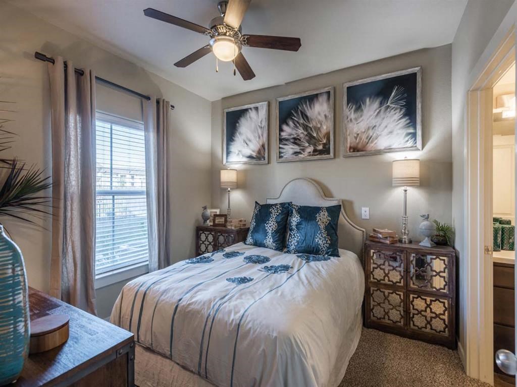 Gorgeous Bedroom at Century Palm Bluff, Portland, Texas