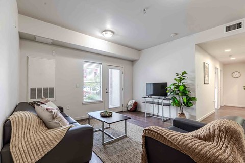 2555 31St Street 3 Beds Apartment for Rent