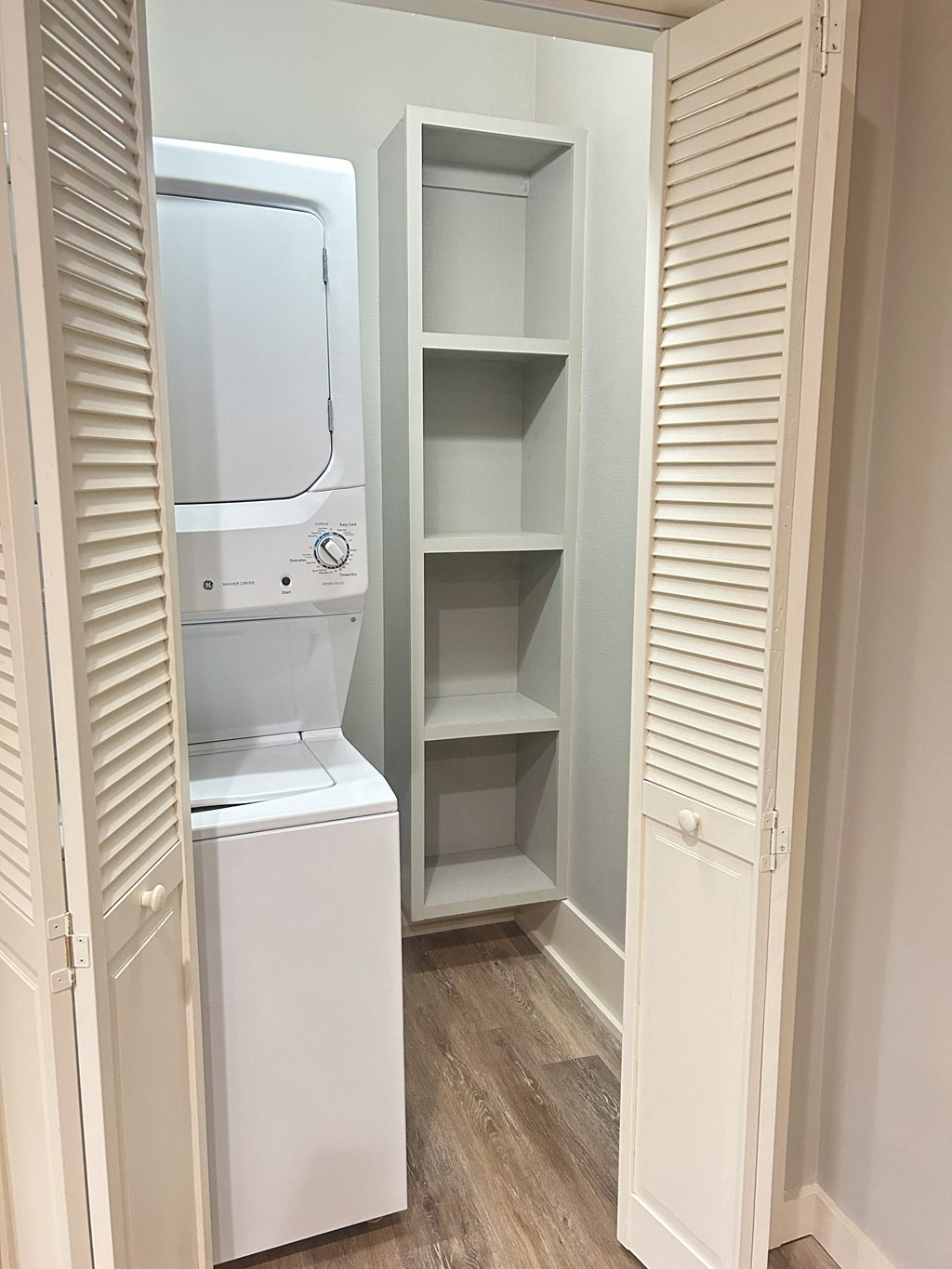 Washer Dryer at Briarcliff at Quechee Apartments, Vermont, 05059