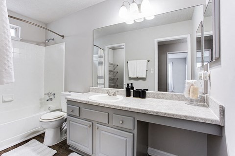 Bathroom With Bathtub at Wildcreek Apartments, Clarkston, GA