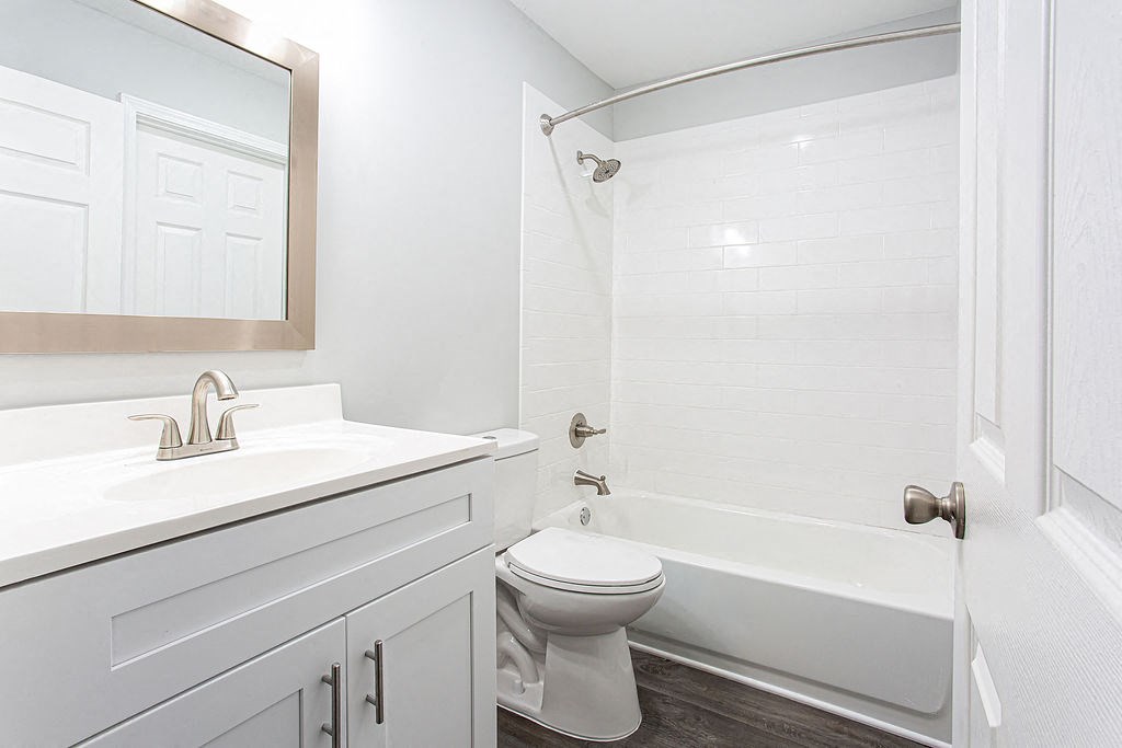 Designer Bathroom Suites at Wood Terrace, Doraville, Georgia
